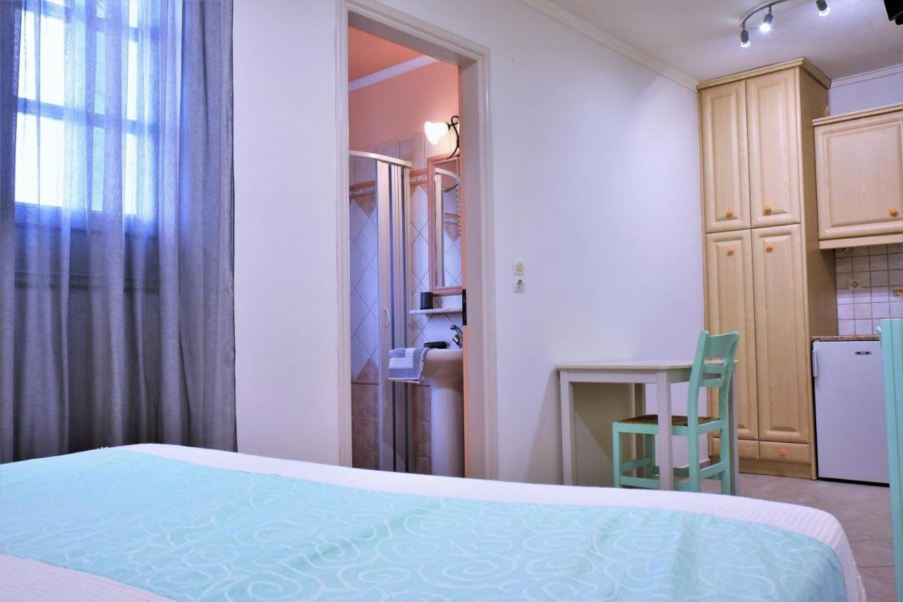 Avra Milos Zefiría Buitenkant foto
