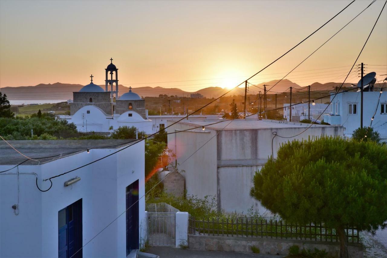 Avra Milos Zefiría Buitenkant foto